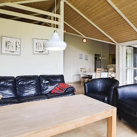 Lovely Home In Haderslev With Kitchen Prázdninový dům